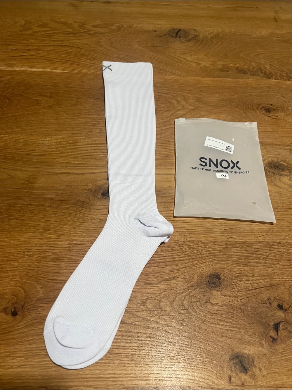 SNOX Compression Socks L/XL White Knee High 15-20 mmHg NWT